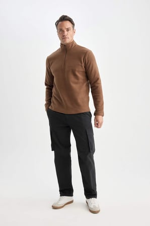 DeFacto Kahverengi Tüylenme Yapmayan Soğuk Geçirmez Regular Fit Dik Yaka Fermuarlı Polar Sweatshirt Y3996AZNSBN267