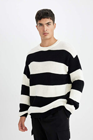 Relax Fit Bisiklet Yaka Çizgili Triko Kazak