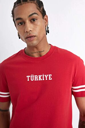 DeFactoFit Standart Fit Hakim Yaka Türkiye Baskılı Sporcu Kısa Kollu Tişört D5263AX24SMBR244