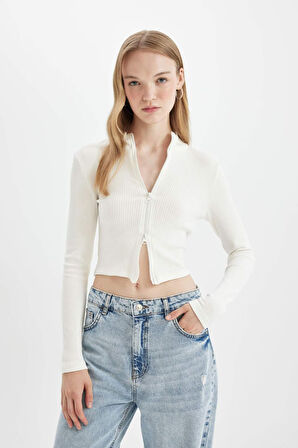 DeFacto Fitted Dik Yaka Basic Düz Fermuarlı Fitilli Kaşkorse Crop Beyaz Hırka	 D5124AX24AUWT32