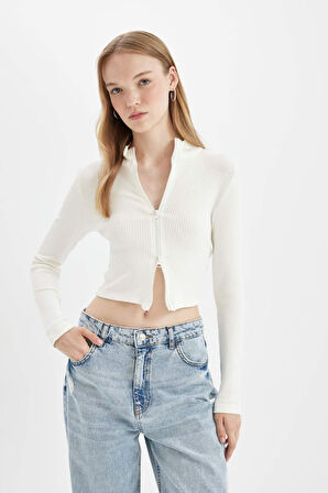 DeFacto Fitted Dik Yaka Basic Düz Fermuarlı Fitilli Kaşkorse Crop Beyaz Hırka	 D5124AX24AUWT32