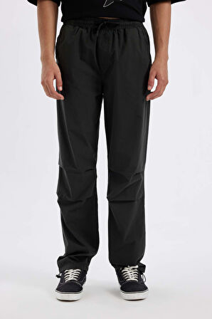 DeFacto Antrasit Yazlık Jogger Pantolon Wide Leg Bol Rahat Kesim Paraşüt Beli Bağcıklı Geniş Bol Paça C9151AX24AUAR221