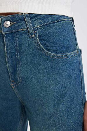 DeFacto Comfort Mom Yüksek Bel Uzun Jean Yıkamalı Pantolon D4302AX24AUNM28