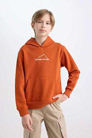 DeFacto Erkek Çocuk Kapüşonlu Sırt Baskılı Nakışlı Kalın Sweatshirt D3056A824WNOG61