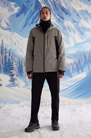 DeFactoFit Kalın Jogger Eşofman Altı Standart Fit Cepli Sporcu Beli Lastikli D6312AX24WNBK81