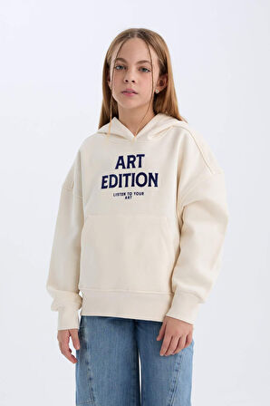 DeFacto Kız Çocuk Oversize Geniş Kalıp Kapüşonlu Baskılı İçi Yumuşak Tüylü Sweatshirt D4296A824WNER233