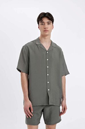 DeFacto Relax Fit Yazlık Polo Yaka Kısa Kollu Gömlek C8157AX24SMKH512