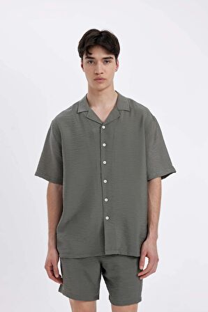 DeFacto Relax Fit Yazlık Polo Yaka Kısa Kollu Gömlek C8157AX24SMKH512