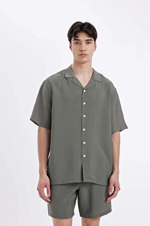 DeFacto Relax Fit Yazlık Polo Yaka Kısa Kollu Gömlek C8157AX24SMKH512