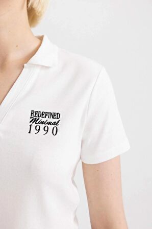 DeFacto Fitted Polo Yaka Baskılı Kısa Kollu Beyaz Tişört C7655AX24SMWT32