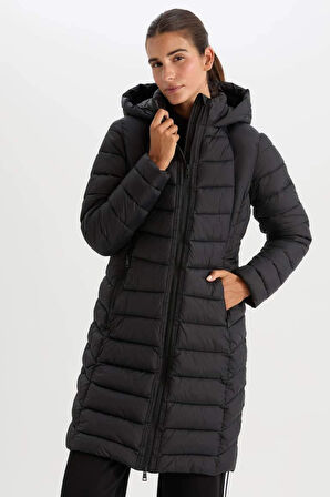 A1556 DeFactoFit Su İtici Uzun Şişme Kapüşonlu Slim Fit Dar Kesim Kapitoneli Fermuarlı Cepli Mont Parka