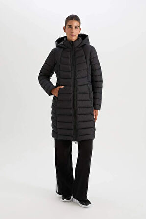A1556 DeFactoFit Su İtici Uzun Şişme Kapüşonlu Slim Fit Dar Kesim Kapitoneli Fermuarlı Cepli Mont Parka