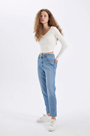 DeFacto Lina Comfort Mom Yüksek Bel Bilek Boy Jean Yıkamalı Pantolon C7613AX24AUNM39