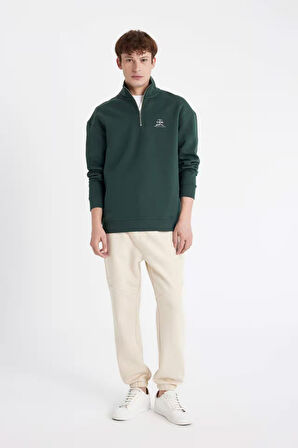 DeFacto Comfort Regular Fit Rahat Kalıp Fermuarlı Dik Yaka Baskılı Sweatshirt C6132AX24AUGN536