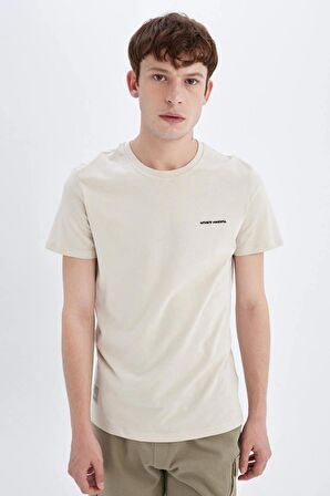DeFacto Slim Fit Bisiklet Yaka Baskılı Kısa Kollu Tişört C3947AX24SMBG700