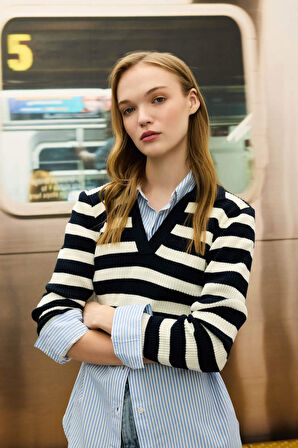 DeFacto Coool Slim Fit Dar Kesim Polo Yaka Çizgili Triko Kazak A2060AX24AUNV31