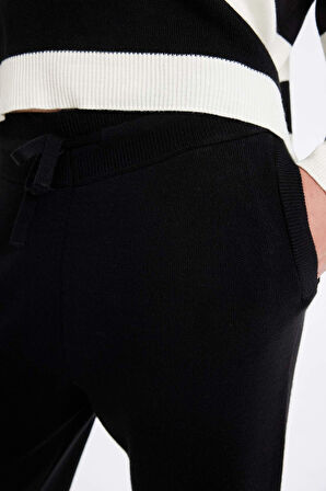 DeFacto Jogger Triko Pantolon Cepli Basic Düz Beli Lastik Bağcıklı R1701AZ24WNBK27