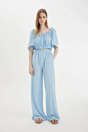 DeFacto Regular Fit Kare Yaka Krinkıl Viskon Kısa Kollu Bluz D1048AX24HSBE744