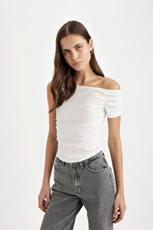 DeFacto Slim Fit Dar Kesim Tek Omuzlu Ribana Kısa Kollu Tişört D1273AX24SMWT32