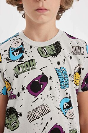 DeFacto Erkek Çocuk Marvel Comics Pijama Takımı Kısa Kollu Üst Şort D1219A824SMGR107