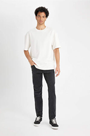 Slim Tapered Fit Dar Kalıp Normal Bel Daralan Paça Jean Pantolon