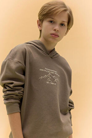 DeFacto Erkek Çocuk Oversize Geniş Kalıp Baskılı Kapüşonlu Sweatshirt D5344A824WNBN579