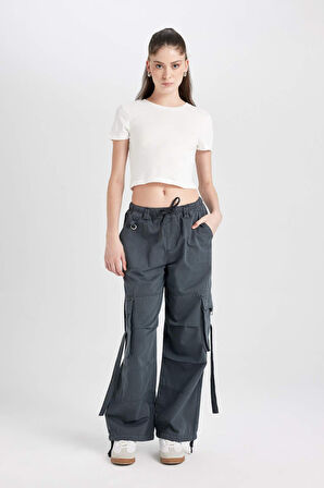 DeFacto Coool Wide Leg Gabardin Pantolon Geniş Paça Normal Bel Basic Düz Bağcıklı Kargo Cepli B1205AX24AUAR138