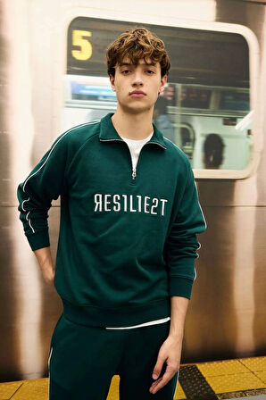 D1782 Boxy Fit Dik Yaka Fermuarlı Baskılı Sweatshirt