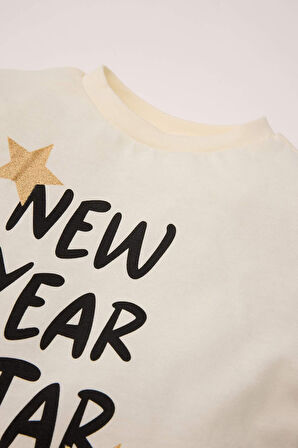 DeFacto Kız Bebek Bisiklet Yaka Yılbaşı Temalı Uzun Kollu Tişört D6231A524WNER233