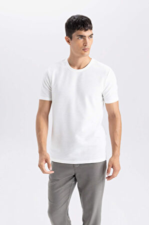 DeFacto Slim Fit Dar Kesim Bisiklet Yaka Basic Düz Kısa Kollu Tişört M6608AZ25SPER105