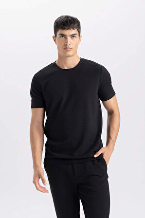 DeFacto Slim Fit Dar Kesim Bisiklet Yaka Basic Düz Kısa Kollu Siyah Tişört M6608AZ25SPBK81