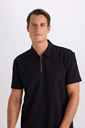 Regular Fit Yarım Fermuarlı Kısa Kollu Pilise Polo Tişört