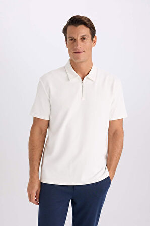 Regular Fit Yarım Fermuarlı Kısa Kollu Pilise Polo Tişört
