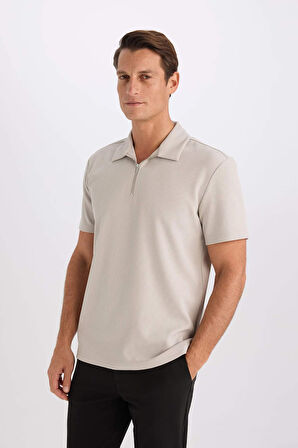 DeFacto Regular Fit Polo Yaka Yarım Fermuarlı Kısa Kollu Pilise Tişört B7355AX25SPGR207