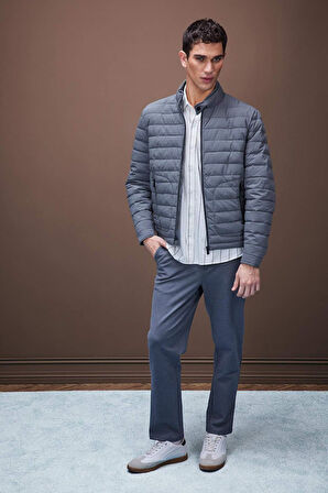Slim Fit Dar Kesim Dik Yaka Fermuarlı Mont