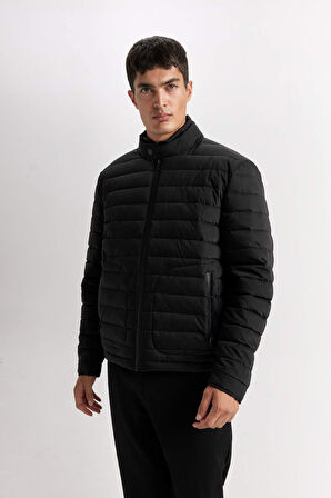 Slim Fit Dar Kesim Dik Yaka Fermuarlı Mont