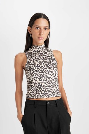 DeFacto Slim Fit Dar Kesim Yarım Balıkçı Yaka Leopar Desenli Kolsuz Bluz D5542AX24AUBN287