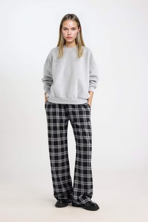 DeFacto Coool Oversize Geniş Kalıp Bisiklet Yaka Basic Düz Kalın Gri Sweatshirt D9022AXNSGR210
