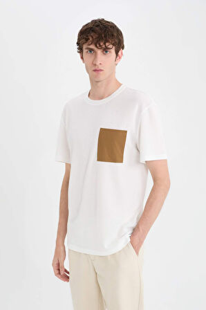 DeFacto Regular Fit Bisiklet Yaka Cepli Kısa Kollu Tişört B6535AX25SMWT32