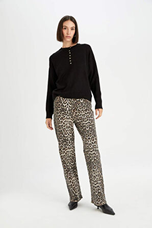 DeFacto Oversize Geniş Kalıp Düğmeli Yaka Triko Kazak D4913AXNSBK81