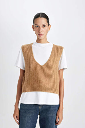 DeFacto Regular Fit V Yaka Basic Düz Fitilli Triko Süveter D8588AX24WNBG474