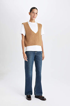 DeFacto Regular Fit V Yaka Basic Düz Fitilli Triko Süveter D8588AX24WNBG474