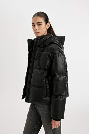 DeFacto Su İtici Suni Deri Mont Kapüşonlu İçi Polarlı Fermuarlı Cepli A0804AX24WNBK27