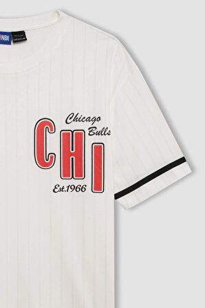 DeFactoFit NBA Chicago Bulls Boxy Fit Bisiklet Yaka Kısa Kollu Tişört C4460AX24HSER105