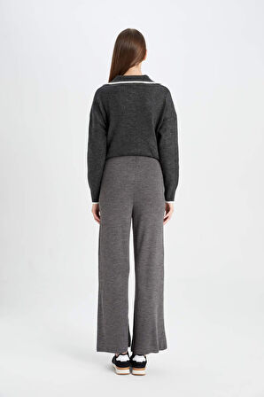 DeFacto Triko Pantolon Flare Fit Geniş Paça Basic Düz Beli Lastikli T8004AZ24WNGR67