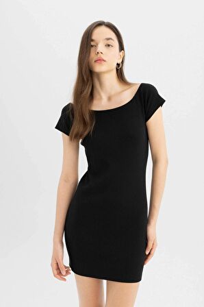 DeFacto Coool Bodycon Vücuda Oturan Kayık Yaka Basic Düz Fitilli Kaşkorse Kısa Kollu Mini Elbise A7362AX24SMBK81