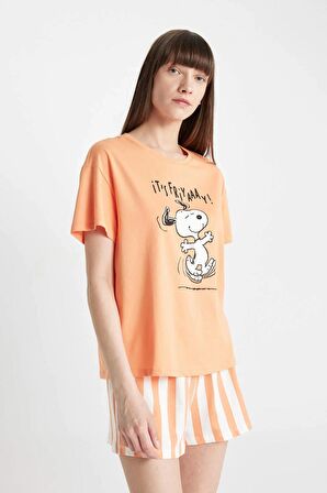 Fall in Love Snoopy Kısa Kollu Şortlu Pijama Takımı