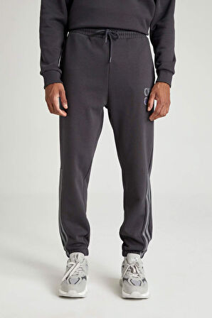 DeFactoFit NBA Chicago Bulls Kalın Jogger Eşofman Altı Standart Fit Cepli Düz Paça C9265AX24AUAR231