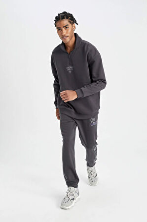 DeFactoFit NBA Chicago Bulls Kalın Jogger Eşofman Altı Standart Fit Cepli Düz Paça C9265AX24AUAR231