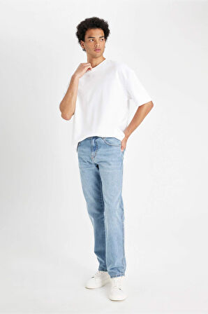 DeFacto Straight Fit Normal Kalıp Normal Bel Boru Paça Jean Pantolon C7374AX24AUNM39